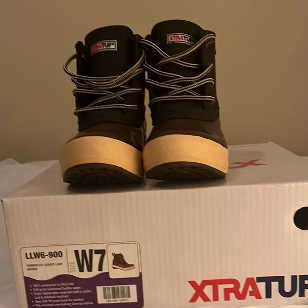 Brown Outdoor Lace-Up Boots